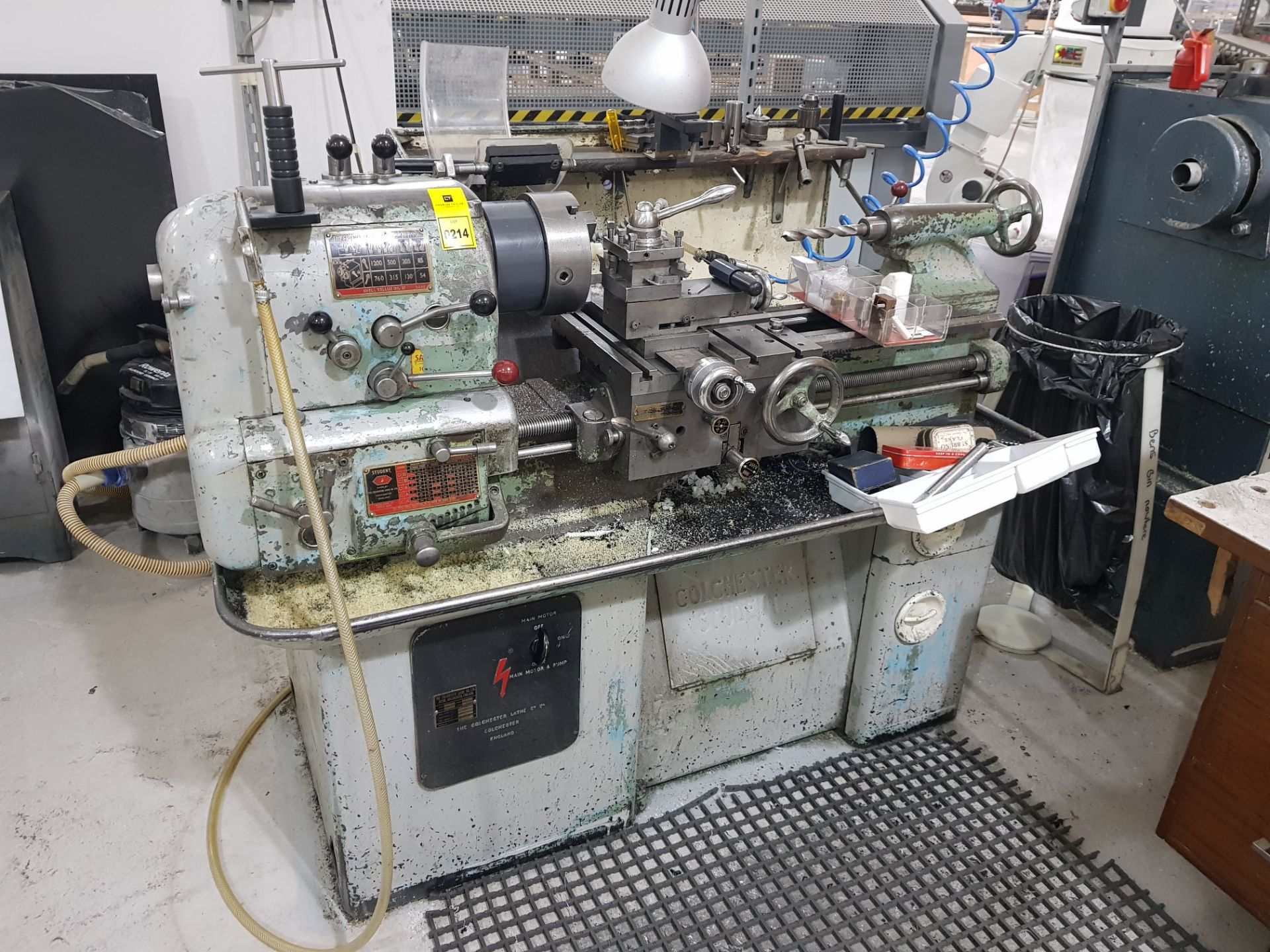 COLCHESTER STUDENT LATHE 6.5'' CENTRE HEIGHT AND 24' INCH BED LENGTH (ASSETS LOCATED IN DENTON,