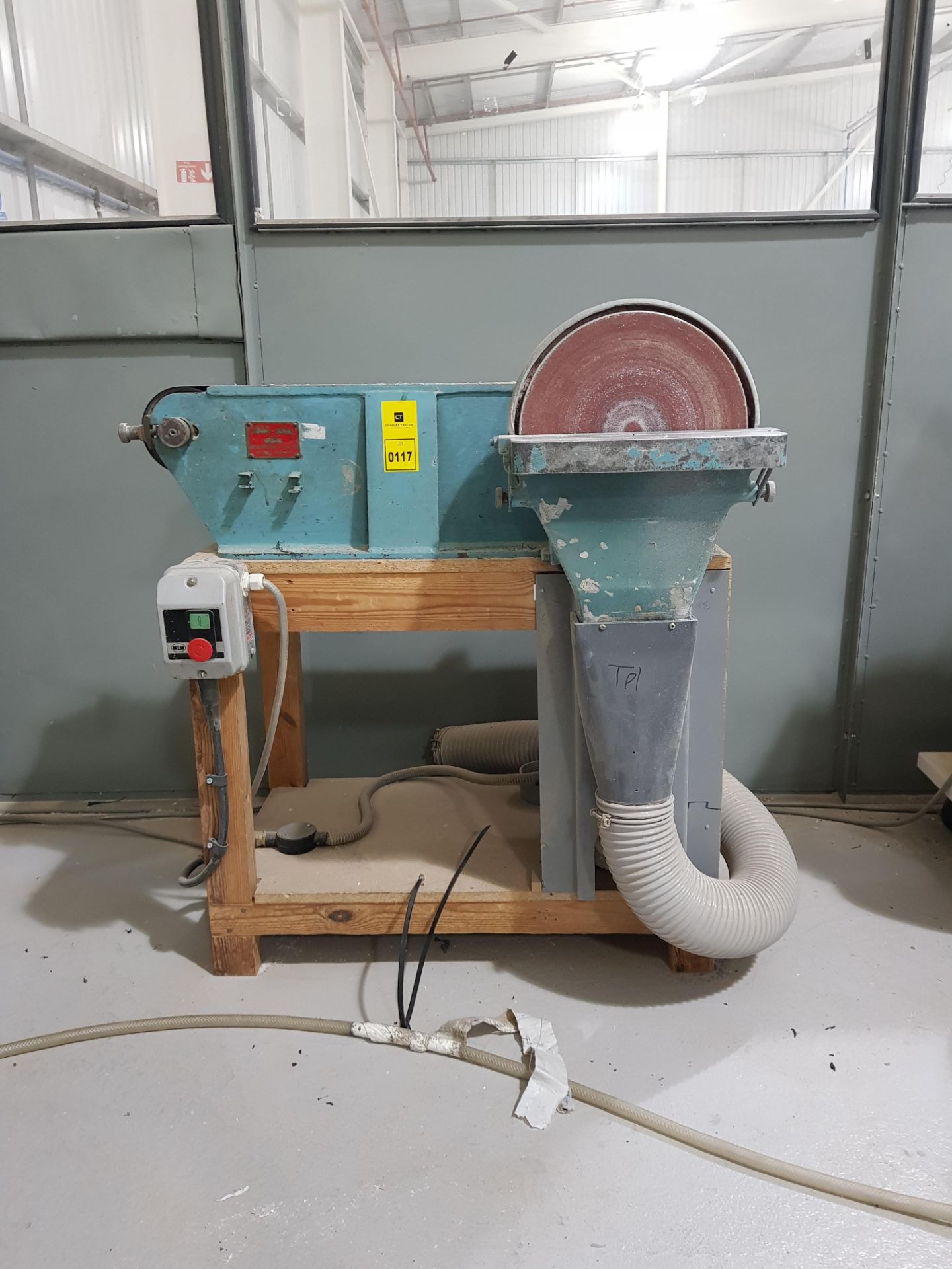 WHITEHEAD FLATBED BELT AND DISC SANDER (ASSETS LOCATED IN DENTON, MANCHESTER. VIEWING STRICTLY BY