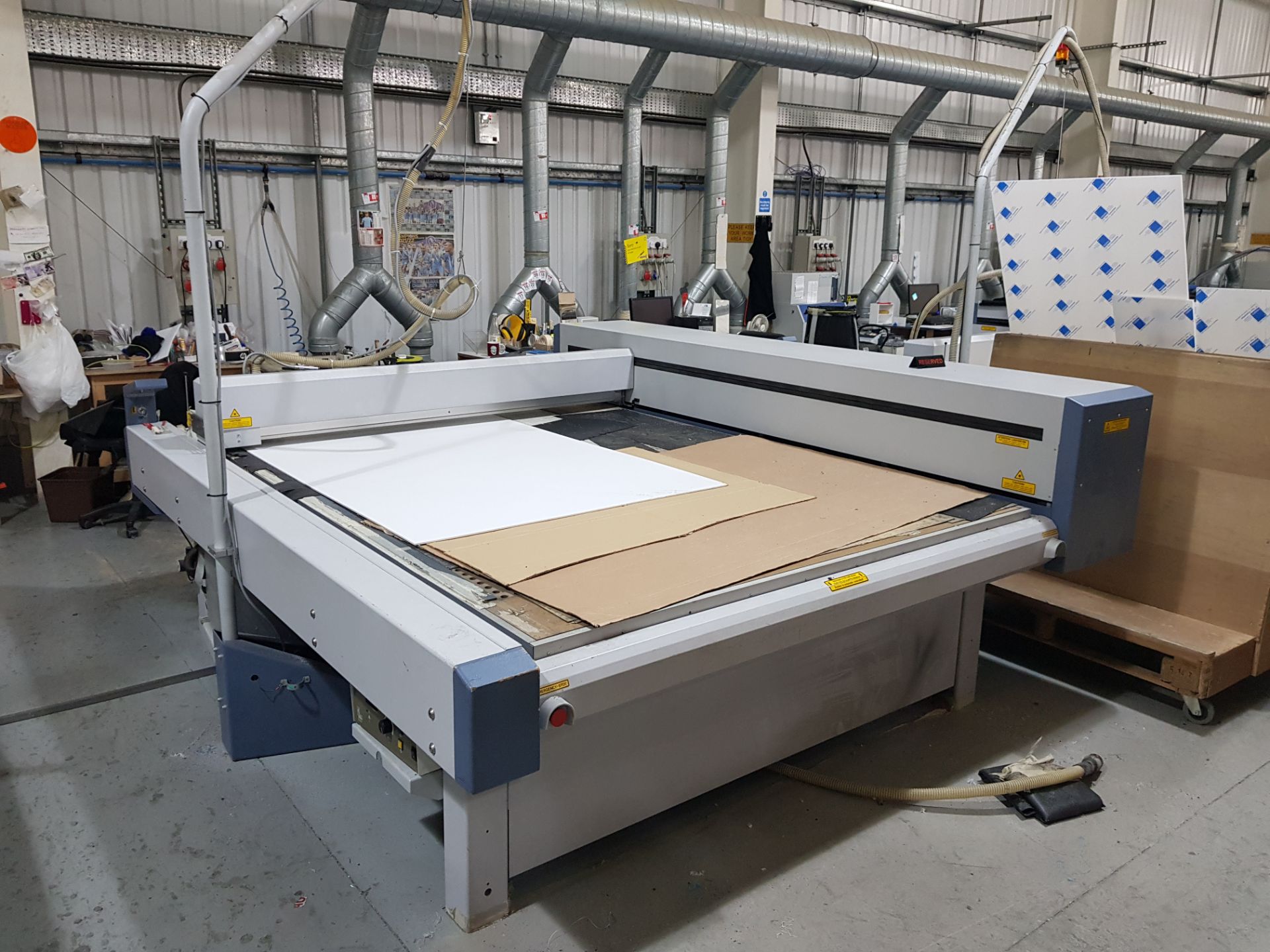 ZUND L 2500 GEN 2 FLATBED CNC ROUTER (L25267) 450W ROUTER HEAD (2003) & EUROLASER 2500 WITH ZUNO - Bild 6 aus 6