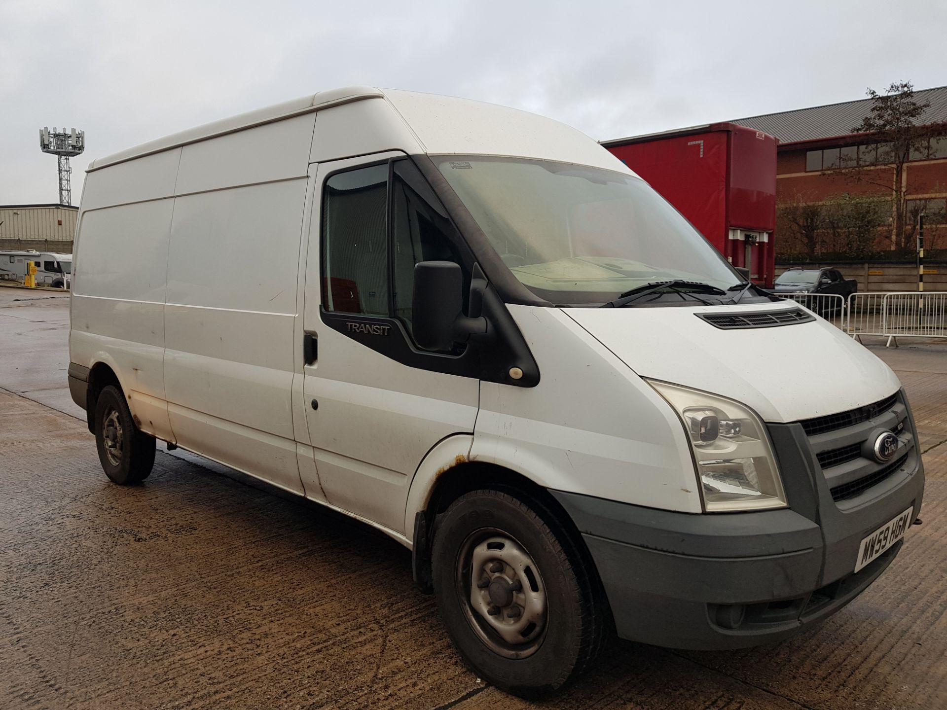 WHITE FORD TRANSIT 100 T350L RWD DIESEL PANEL VAN 2402CC FIRST REGISTERED 29/12/2009 REG: MW59HGM