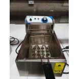 1 X USED ADEXA ELECTRIC FRYER ( MAREF81 )