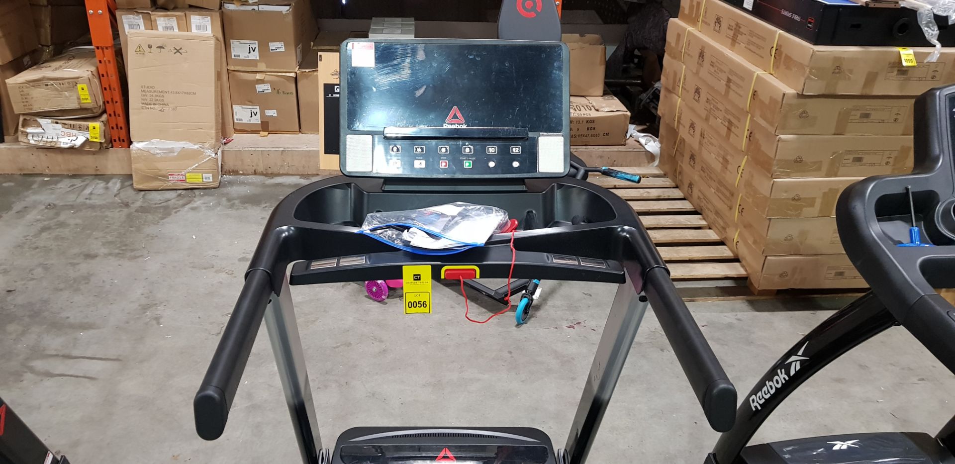 1 X REEBOK A2.0 ASTRORIDE TREADMILL - INCLUDES ATTACHMENTS ( FULLY WORKING TESTED ) - 2 MANUAL - Image 2 of 2