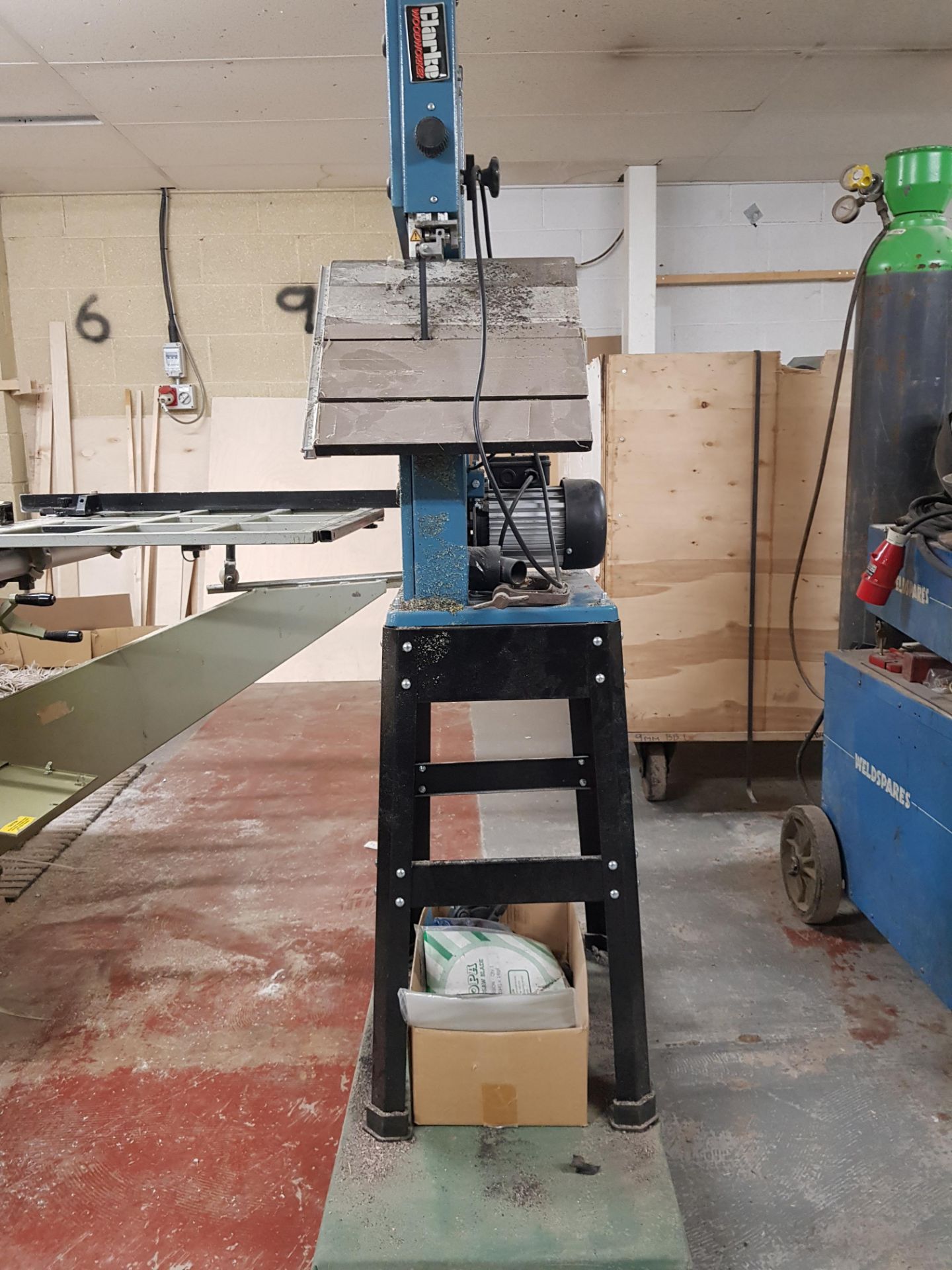 CLARKE WOODWORKING BAND SAW ON STAND (ASSETS LOCATED IN OLDHAM, MANCHESTER. VIEWING STRICLY BY - Image 2 of 3