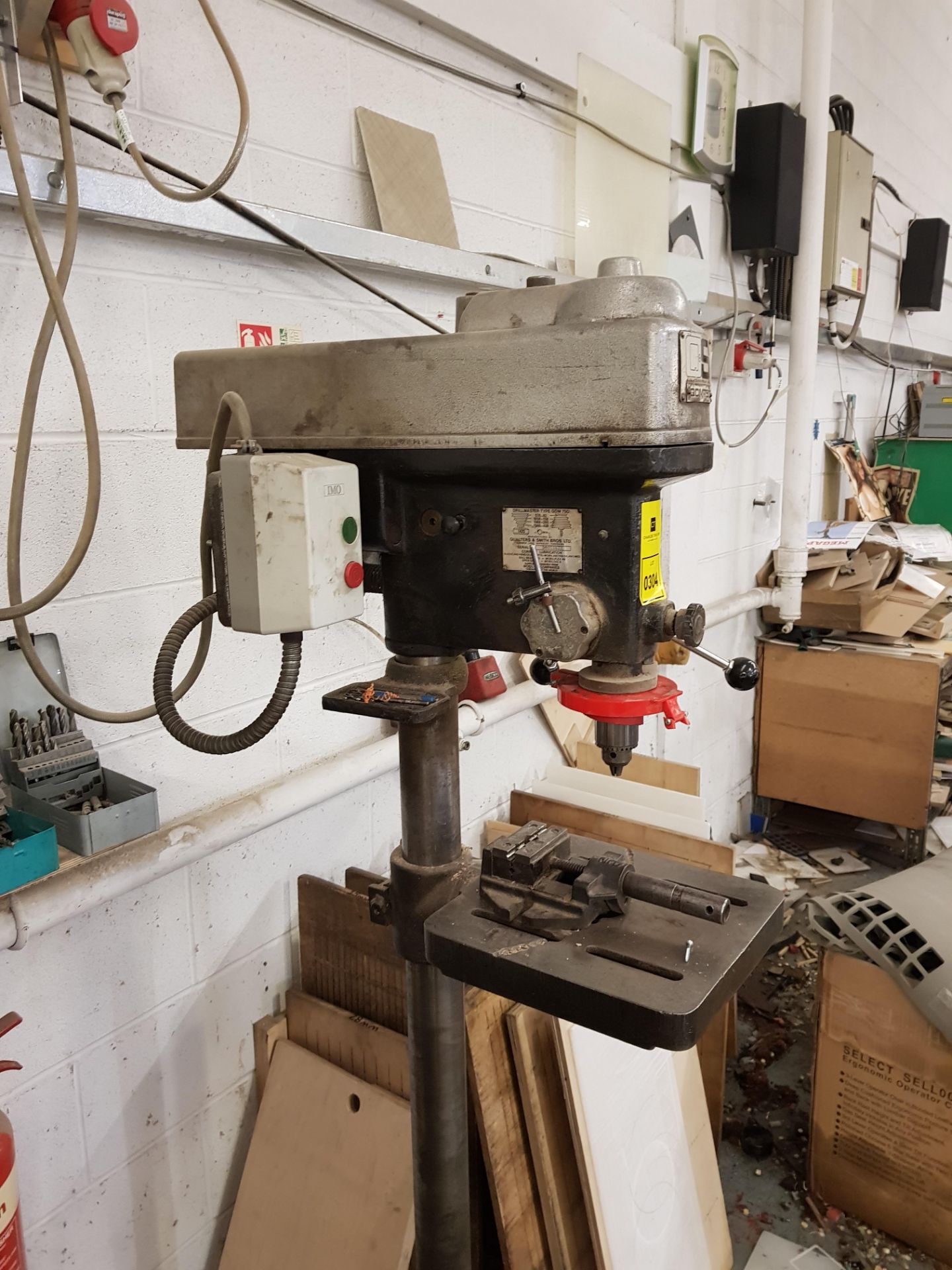 QUALTERS & SMITH BRO'S FLOOR STANDING PILLAR DRILL MODEL - QDM750 SERIAL - 34017622 (ASSETS - Image 2 of 3