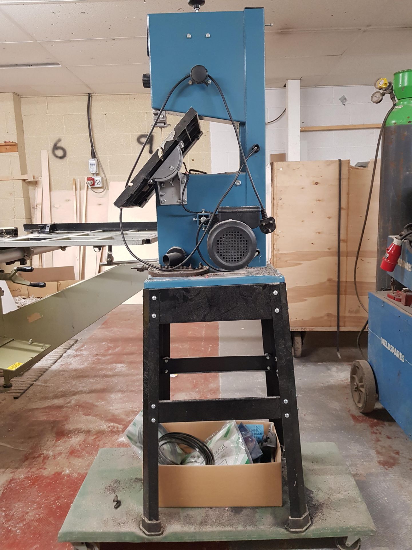 CLARKE WOODWORKING BAND SAW ON STAND (ASSETS LOCATED IN OLDHAM, MANCHESTER. VIEWING STRICLY BY - Image 3 of 3
