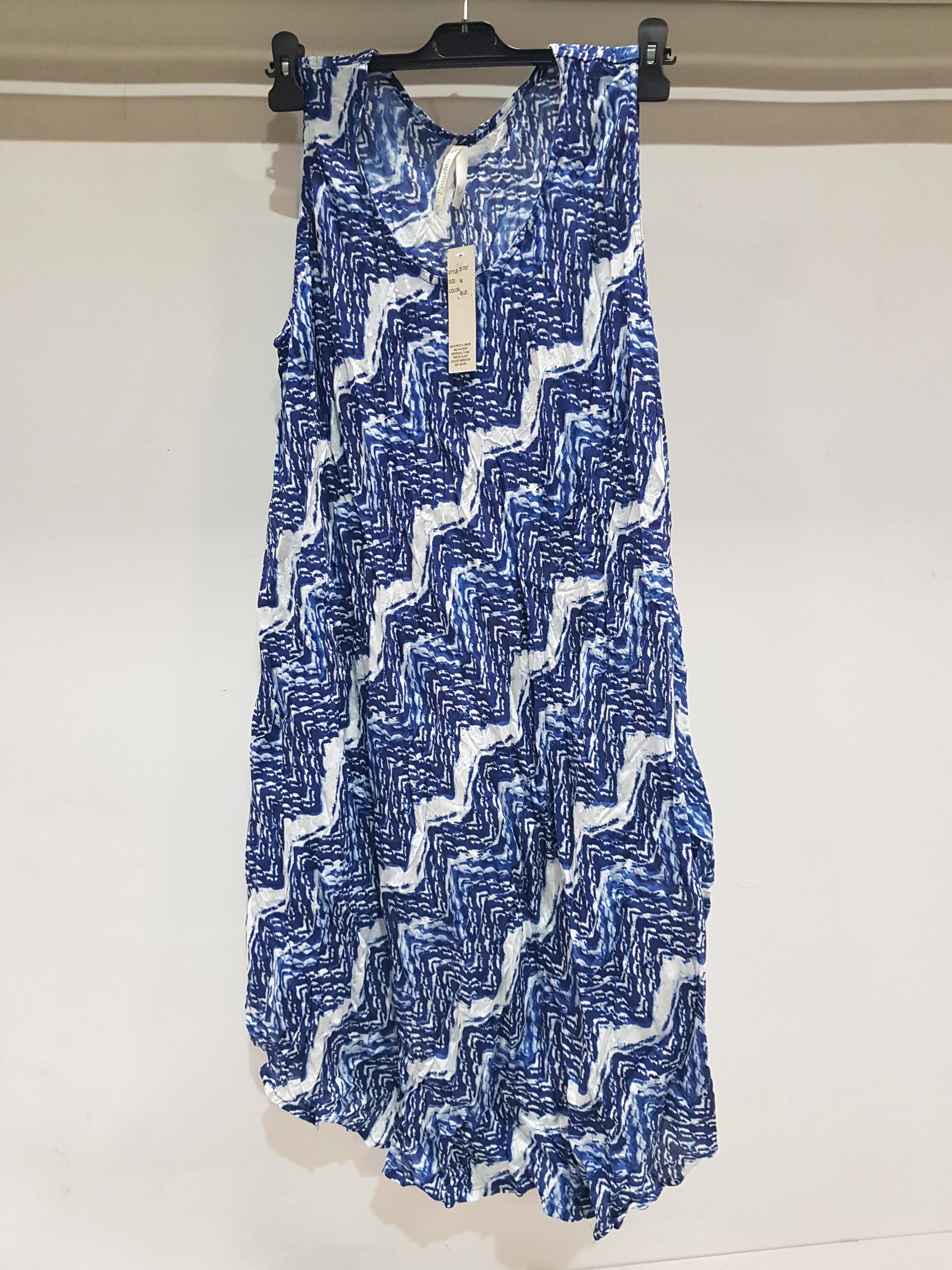 18 X BRAND NEW PISTACHIO BLUE ZIG ZAG PRINT SUMMER DRESS SIZES 1 MEDIUM 16 LARGE 1 XL RRP £24.99