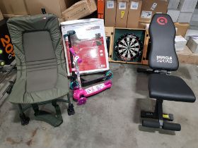 5 PIECE MIXED LOT CONTAINING 1 X UNICORN DART BOARD ( PLEASE NOTE CASE IS BROKEN ) / MUSCLE SQUAD