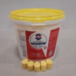 23 X BRAND NEW 3KG TUBS NILCO CITRUS URINAL BLOCKS - DEODORISES - FRESHENS - APPROX 150 BLOCKS PER