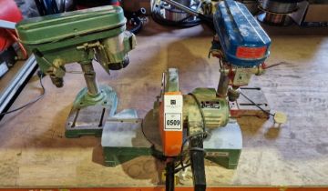 3 PIECE MIXED TOOL LOT CONTAINING 2 X NUTOOLS 5 SPEED DRILL PRESS / 1 X ALVARANI METAL ADJUSTABLE