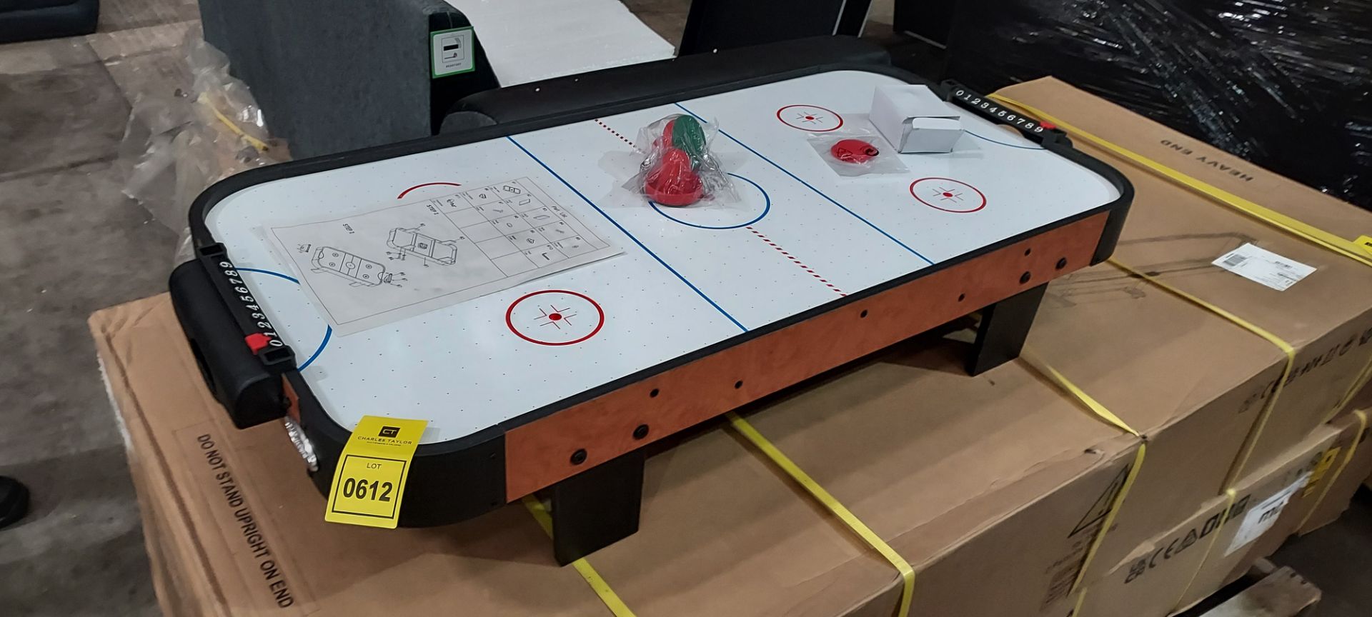 1 X GAMESSON 3.5 FT AIR HOCKEY TABLE - INCLUDES FAN / 2 PUCKS / 2 PUSHERS SIZE : 100 CM X 50 CM X 20