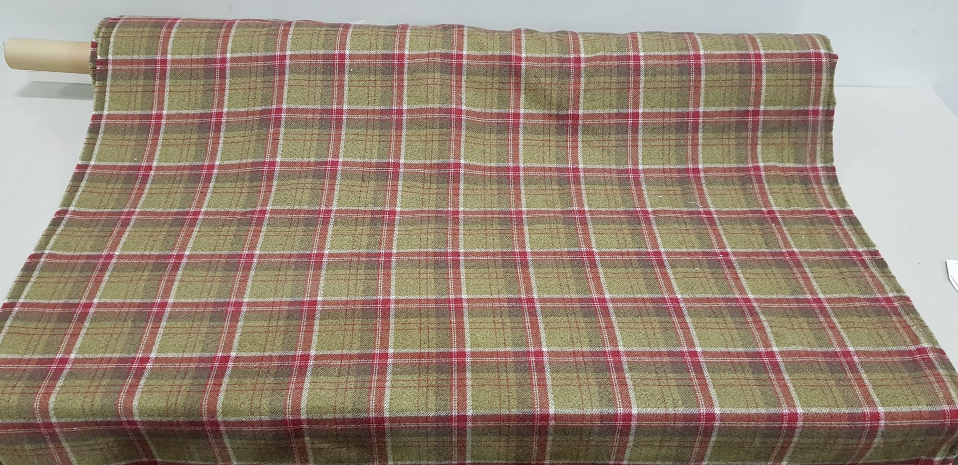 1 X ONE ROLL OF COLOUR WOVEN TAUTEN CURTAIN FABRIC BRAND - ILIV DESIGN - LANA COLOURWAY - ROUGE