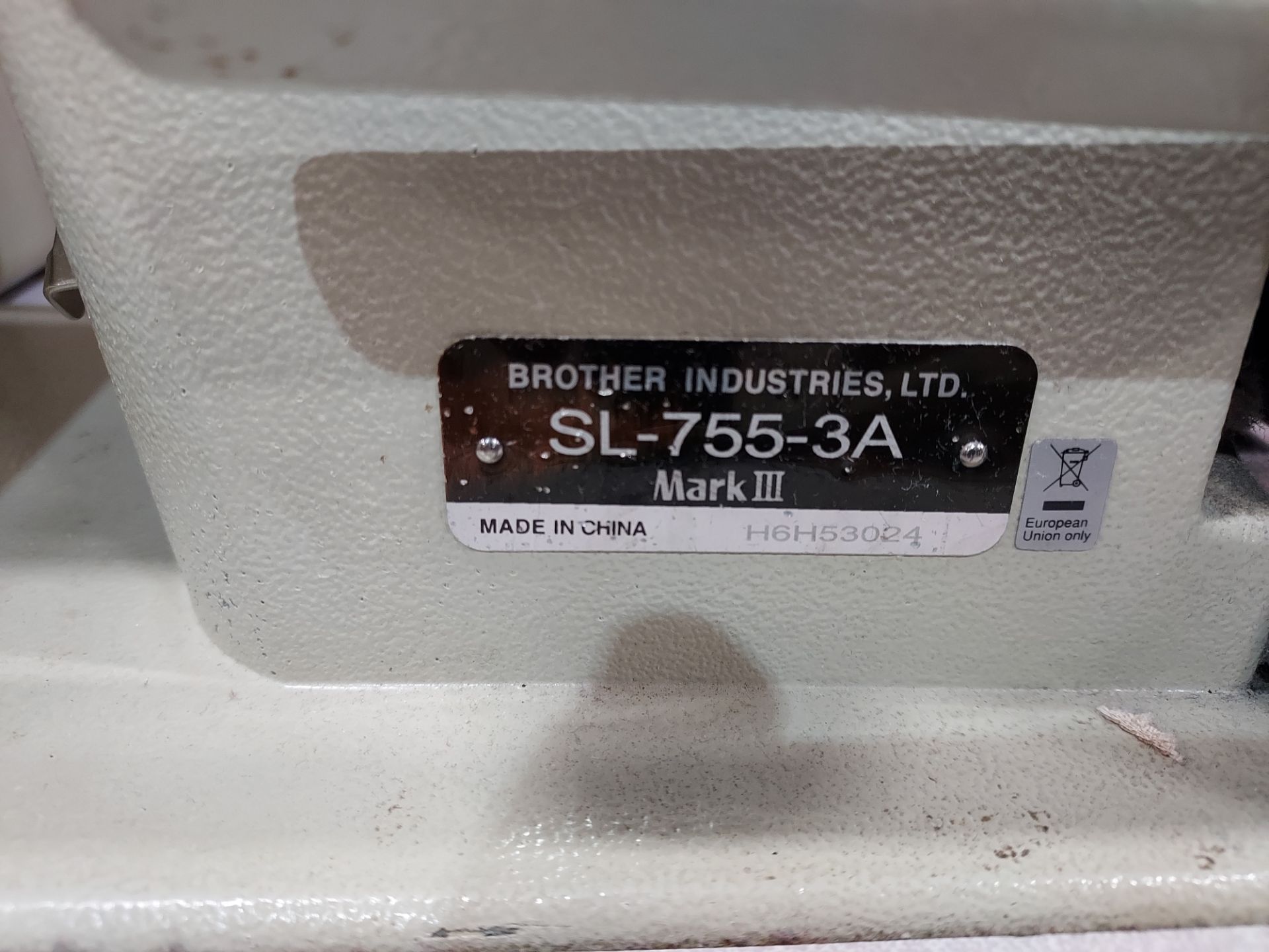 1 X BROTHER ( SL-755-3A MARK III ) LOCKSTITCH STRAIGHT STITCH INDUSTRIAL SEWING MACHINE - WITH - Image 2 of 2