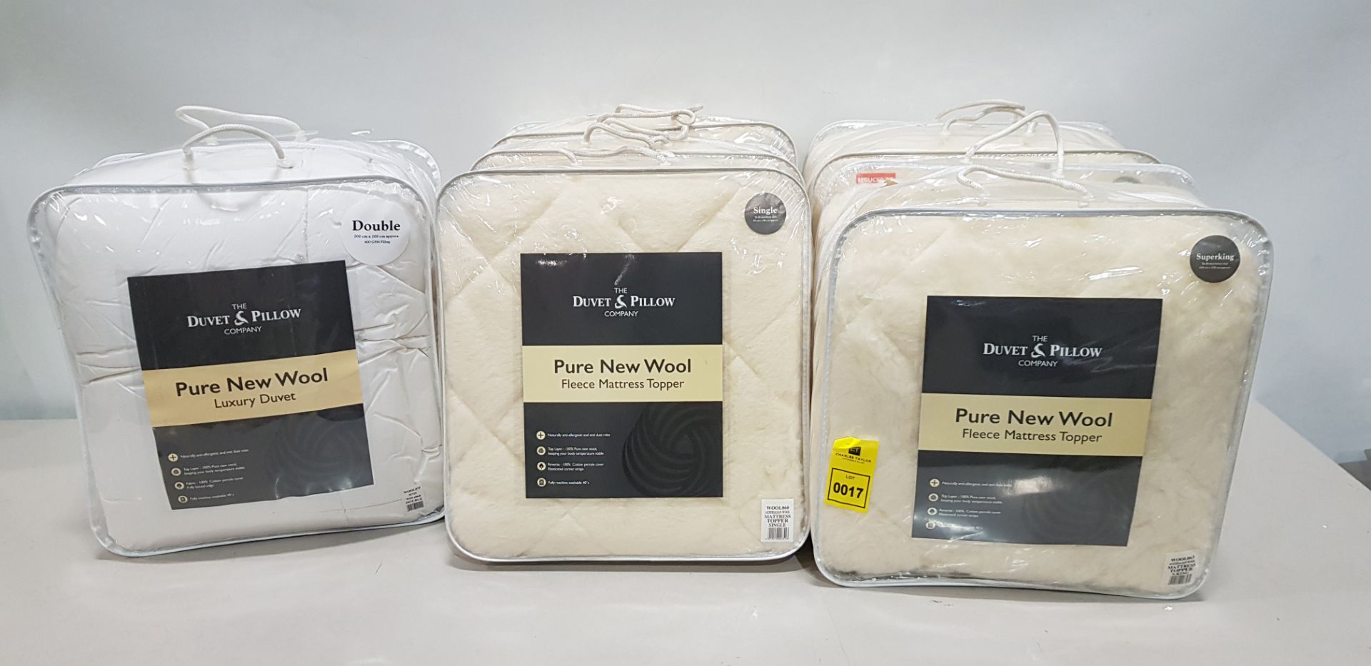 6 X BRAND NEW MIXED THE DUVET & PILLOW COMPANY LOT CONTAINING 3 PURE NEW WOOL FLEECE MATTRESS