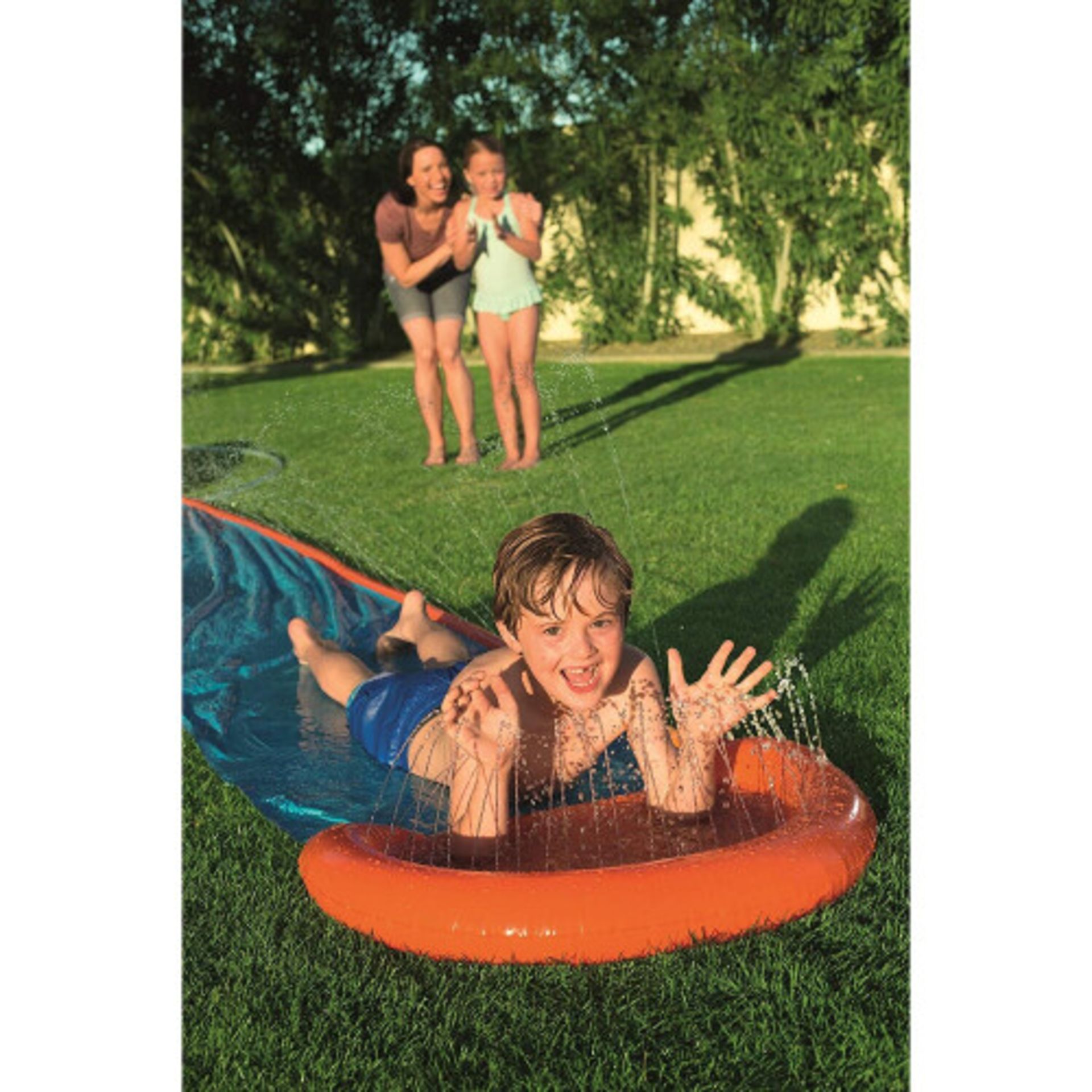 8 X BRAND NEW BESTWAY SINGLE SLIP AND SLIDE WITH INFLATABLE SPEED RAMP WITH SPRINKLERS 5.5 M - Bild 4 aus 4