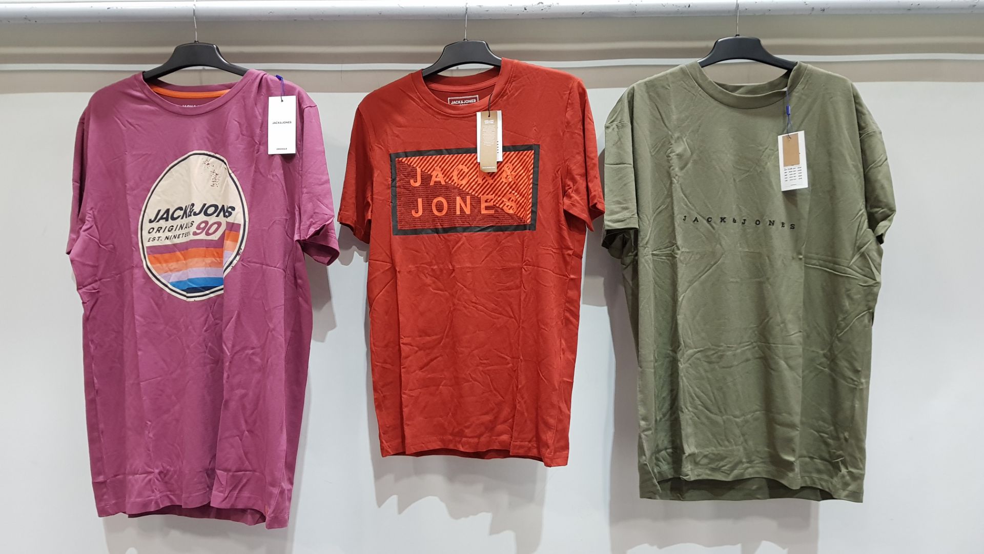 10 X BRAND NEW JACK & JONES T SHIRTS IN MIXED COLOURS SIZES MIXED XL , L , S