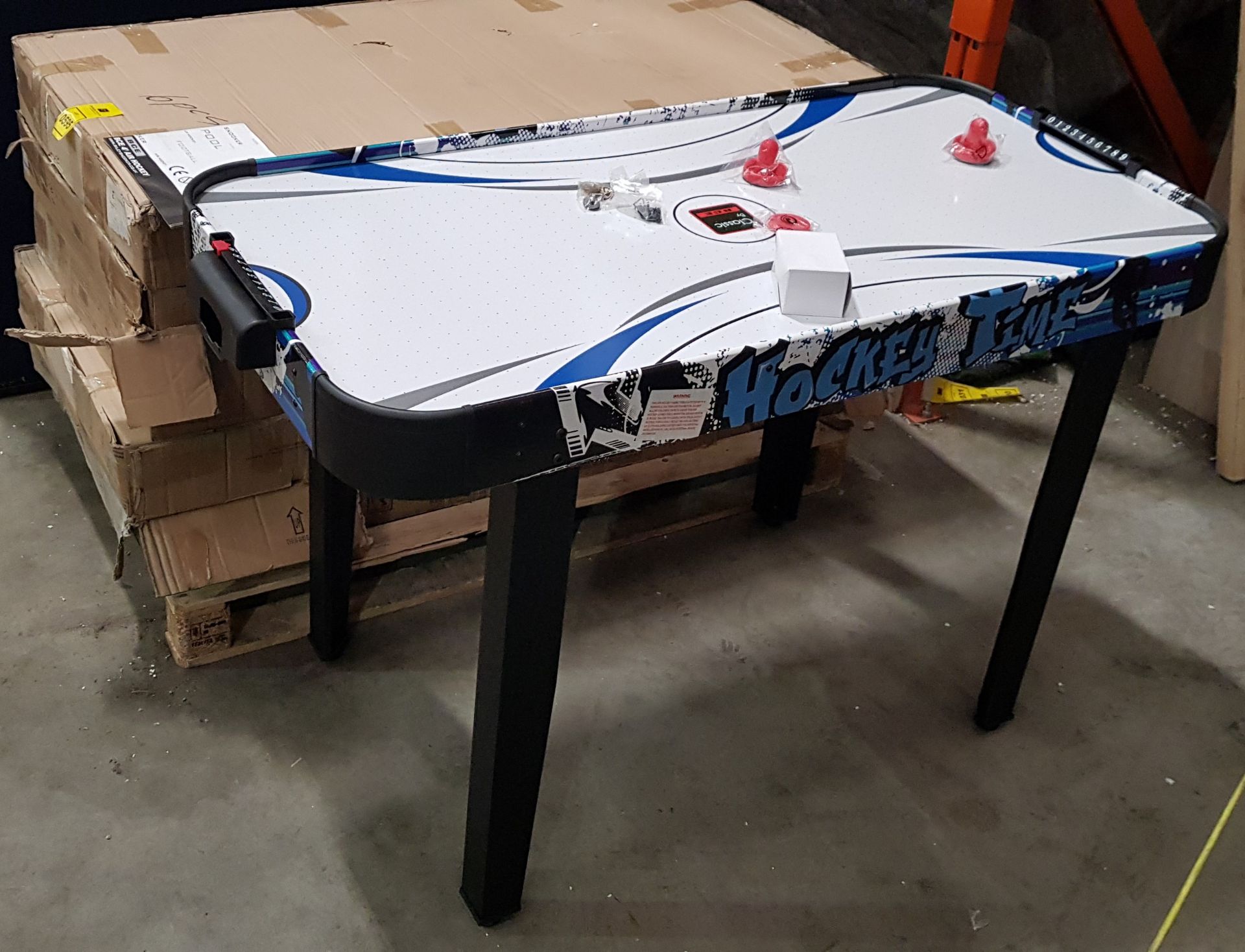 6 X BRAND NEW BOXED BCE 4 FT AIR HOCKEY TABLE INCLUDES SCORER / PUSHERS AND PUCKS SIZE 120 CM X 60