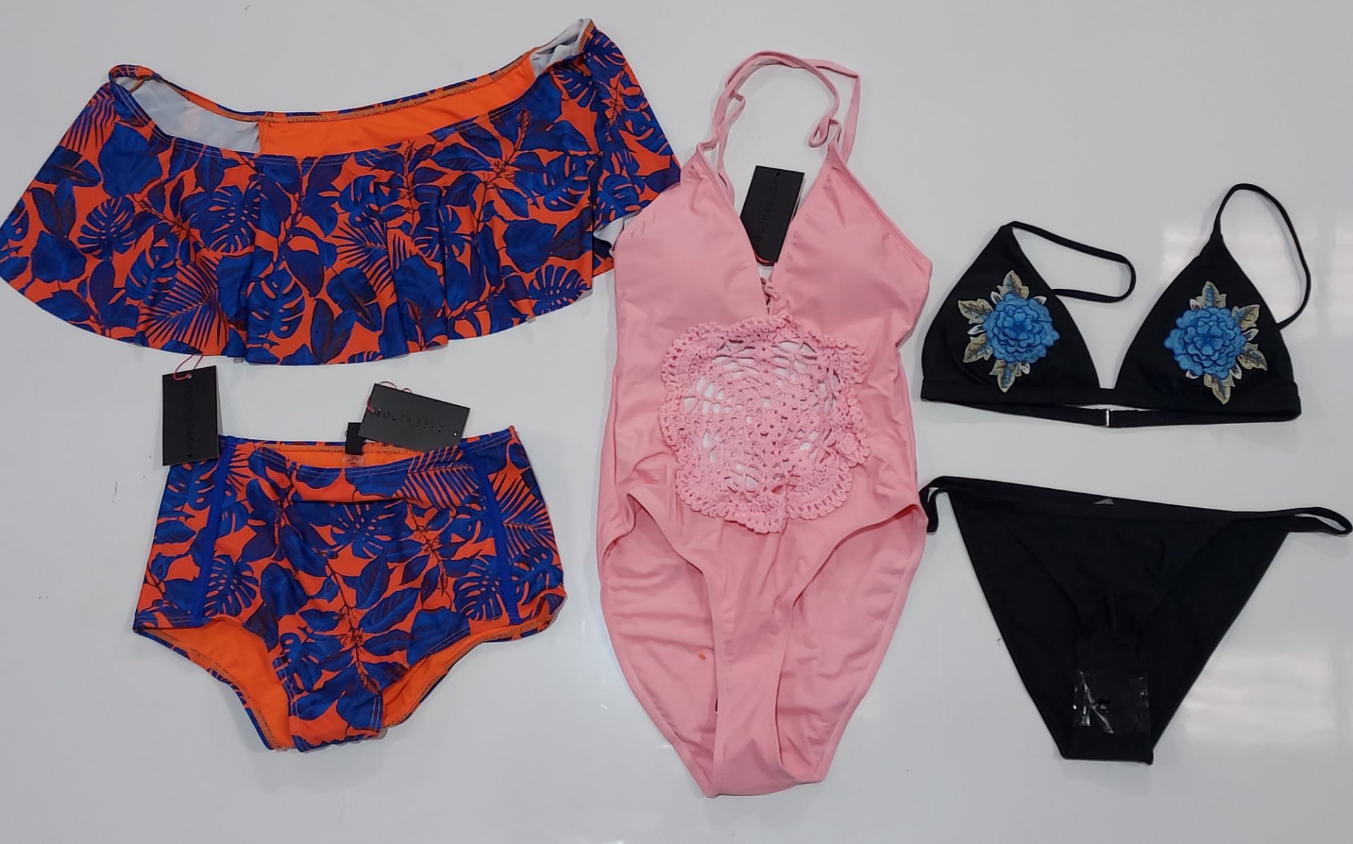 100 X BRAND NEW MIXED CLOTHING LOT CONTAINING SOUTH BEACH 3D FLOWER PRINT TRIANGLE BIKINI SETS /