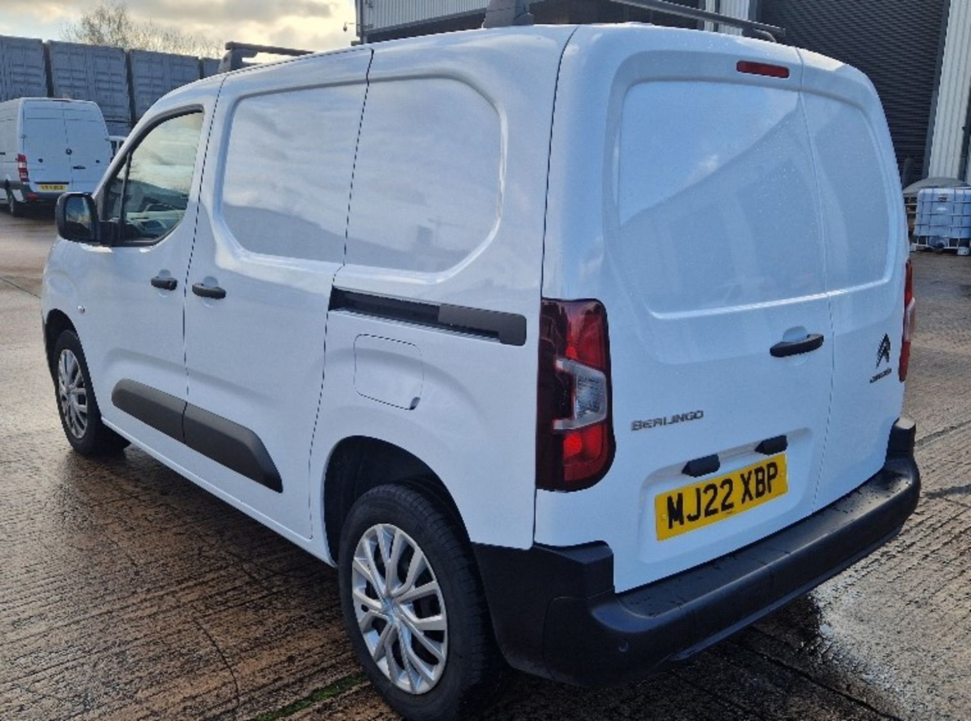 WHITE CITROEN BERLINGO 1000 EPRISE PRO DIESEL PANEL VAN 1500CC FIRST REGISTERED 27/5/2022 REG: - Bild 4 aus 8