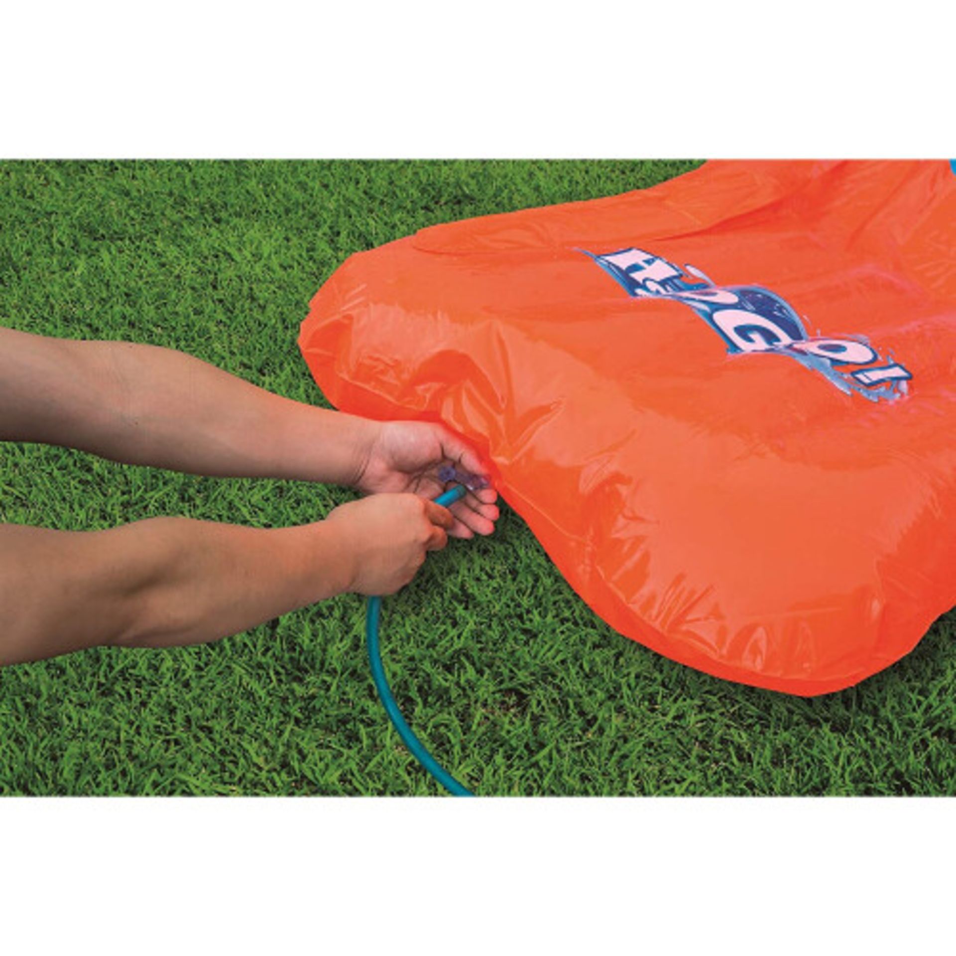 8 X BRAND NEW BESTWAY SINGLE SLIP AND SLIDE WITH INFLATABLE SPEED RAMP WITH SPRINKLERS 5.5 M - Bild 3 aus 4