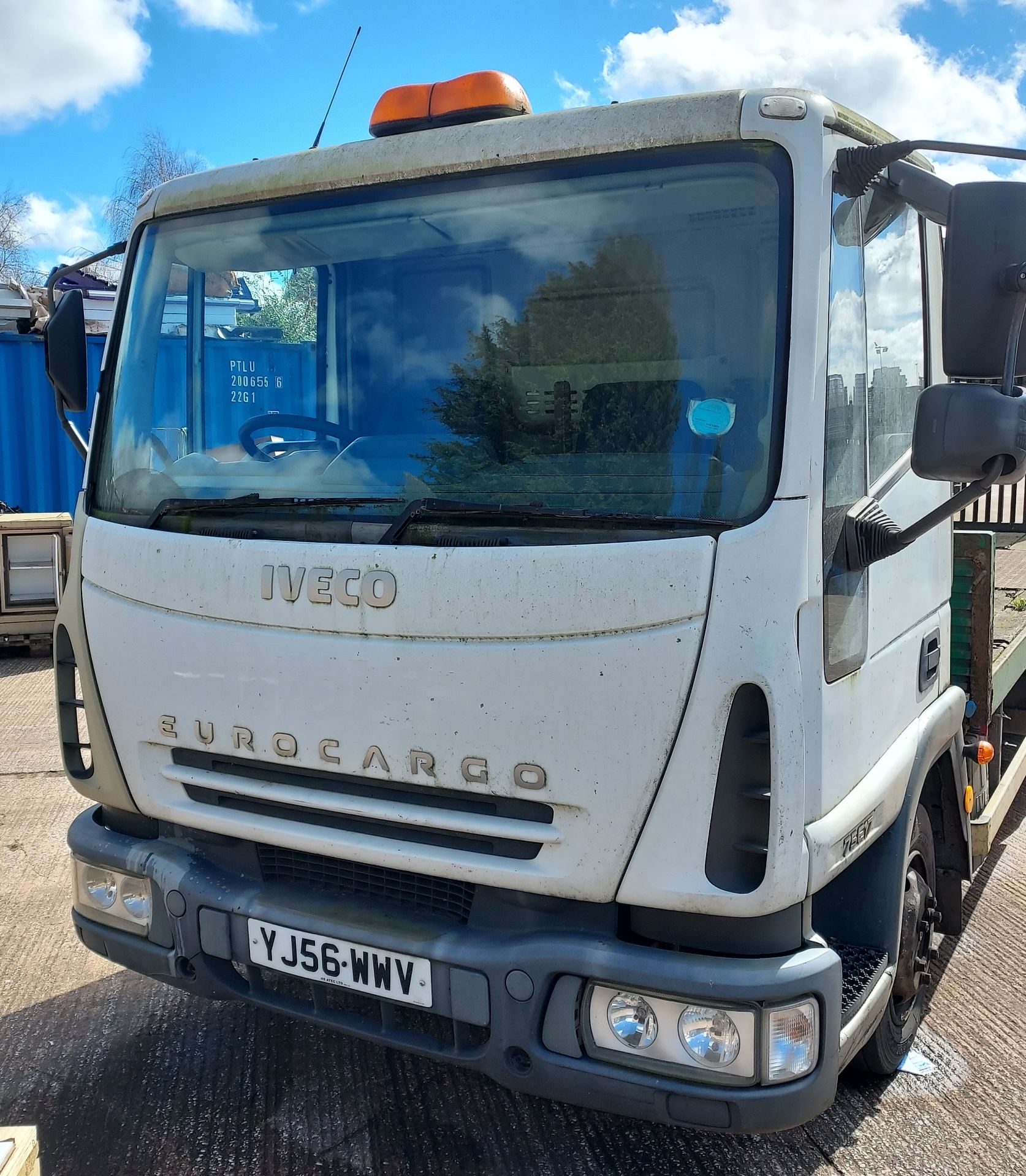 WHITE IVECO EUROCARGO DIESEL CAR TRANSPORTER 2920CC FIRST REGISTERED 24/11/2006 REG: YJ56WWV NO V5