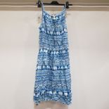 14 X BRAND NEW PISTACHIO DRESSES IN BLUE/WHITE SIZE LARGE - RRP EACH £24.99 - TOTAL £349.86