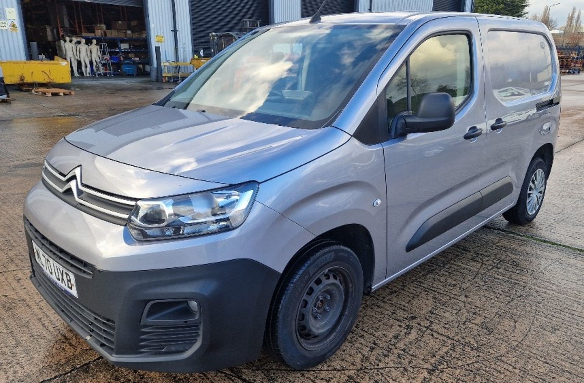 GREY CITROEN BERLINGO 650 EN-PRISE BHD DIESEL PAN VAN 1500CC FIRST REGISTERED 30/9/2020 REG: ML70UXB - Image 2 of 8