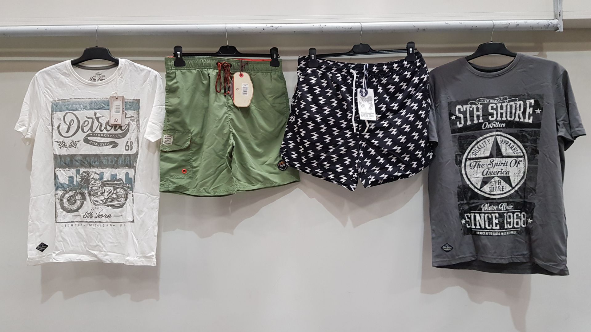 12 X BRAND NEW MIXED SHORTS & T SHIRTS BRANDS SOUTH SHORE & TOKYO LAUNDRY & BRAVE SOUL 7 T SHIRTS