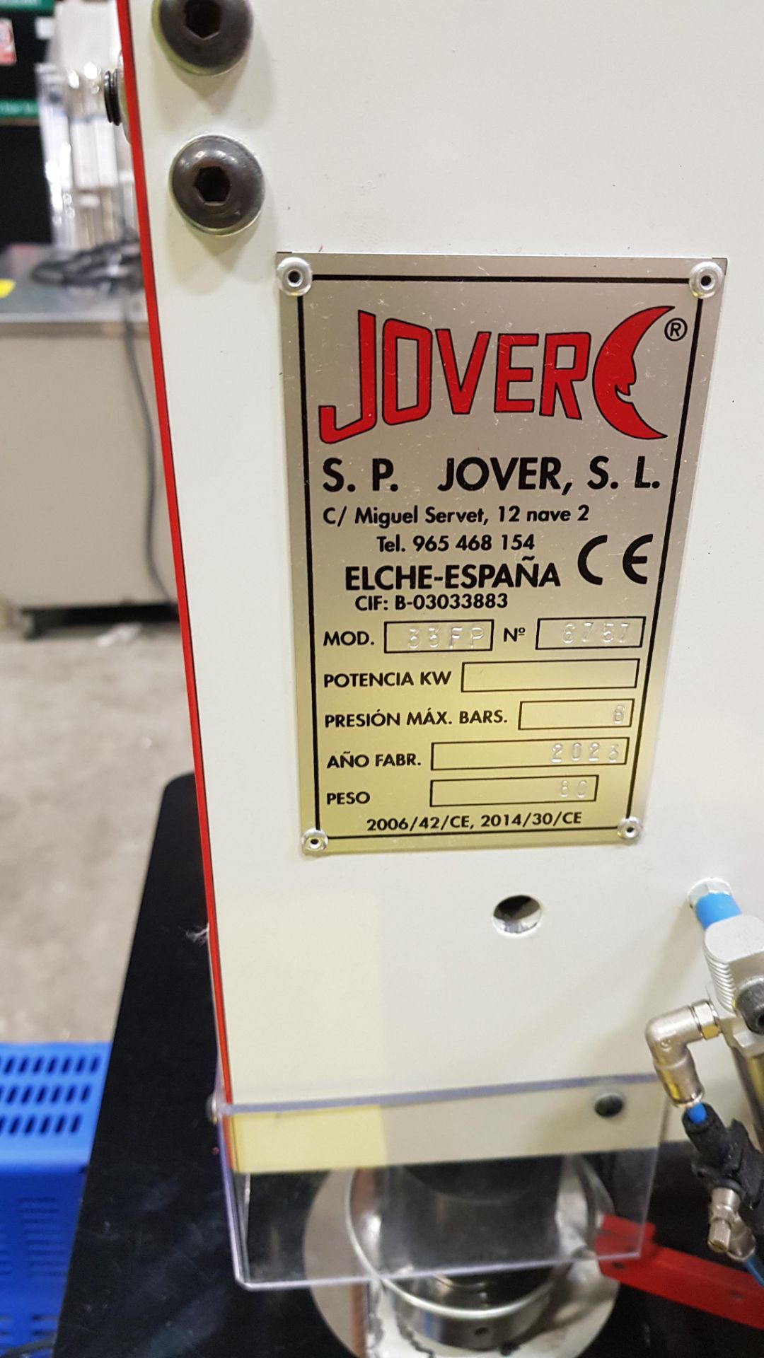 1 X 2023 JOVER PNEUMATIC EYELET MACHINE WITH THREADLE CONTROL ( MODEL 33FP ) WITH 1 X BAMBI PT50 OIL - Image 2 of 3