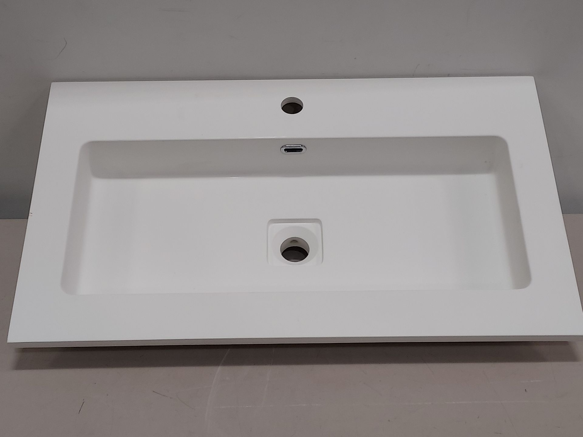 14 X BRAND NEW CAVALIER SOLID SURFACE BASINS INCLUDES CHROME WASTE PLUG AND CLEANING PAD ( CODE :