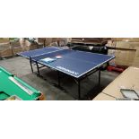 1 X BUILT DONNAY INDOOR / OUTDOOR TABLE TENIS TABLE- INCLUDES NET / 2 BATS / 3 BALLS / OUTDOOR COVER