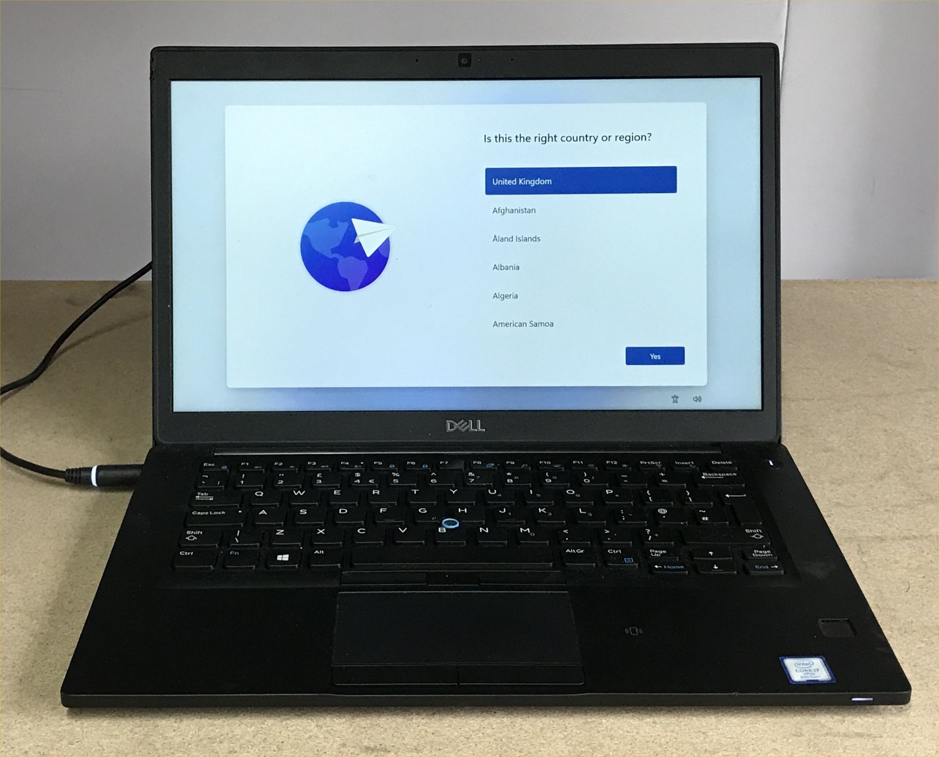 DELL LATITUDE 7490 LAPTOP, INTEL i7-8650U CPU, 8GB RAM, 256 GB SSD (DATA WIPED & WINDOWS 11