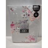 18 X BRAND NEW DREAMS AND DRAPES DOUBLE SIZE DUVET SETS TO INCLUDE DUVET COVER AND 2 STANDARD