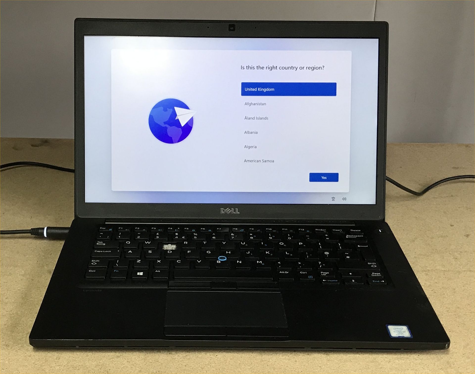 DELL LATITUDE 7480 LAPTOP, INTEL i7-7600U CPU, 8GB RAM, 256 GB SSD (DATA WIPED & WINDOWS 11