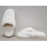 42 X BRAND NEW FAUX FUR INTERIOR AND EXTERIOR - RIBBED SOLE SLIPPERS - ALL IN CREAM - ALL IN SIZE