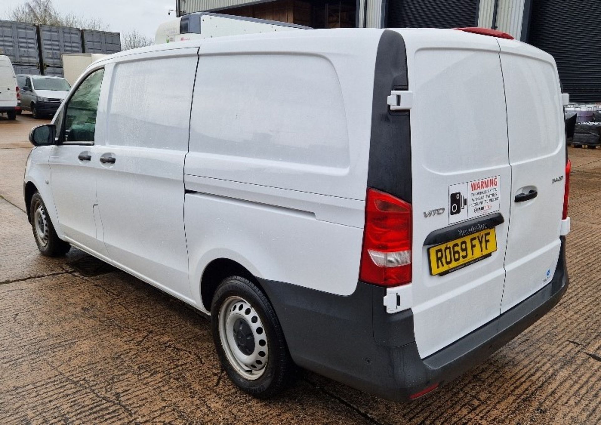 WHITE MERCEDES-BENZ VITO 114 PURE CDI DIESEL PANEL VAN 2143CC FIRST REGISTERED 11/12/2019 REG: - Image 4 of 10