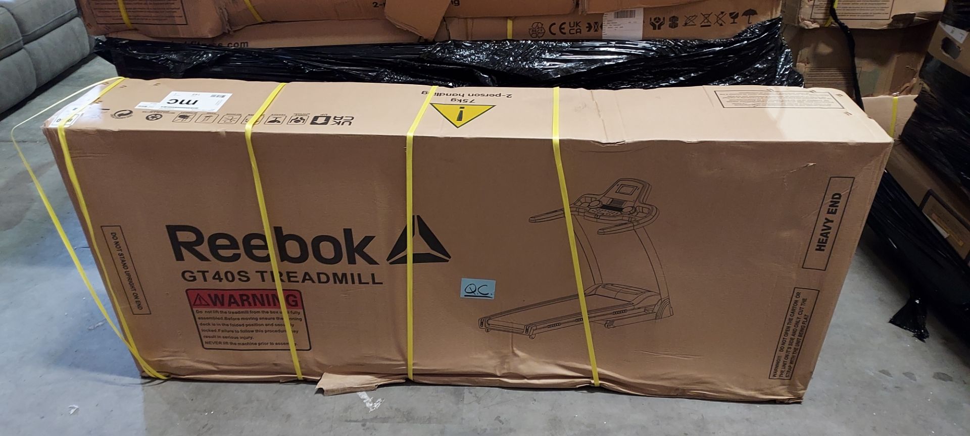 1 X BRAND NEW FACTORY SEALED REEBOK GT40S TREADMILL 00 IN BLACK GROSS WEIGHT 75KG (NOTE BOX SLIGHTLY - Image 2 of 2