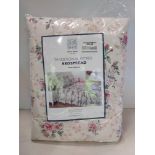 12 X BRAND NEW DIANA COMPE TRADITIONAL FITTED BEDSPREAD - IN ROSE GARDEN DESIGN - ALL IN KING SIZE
