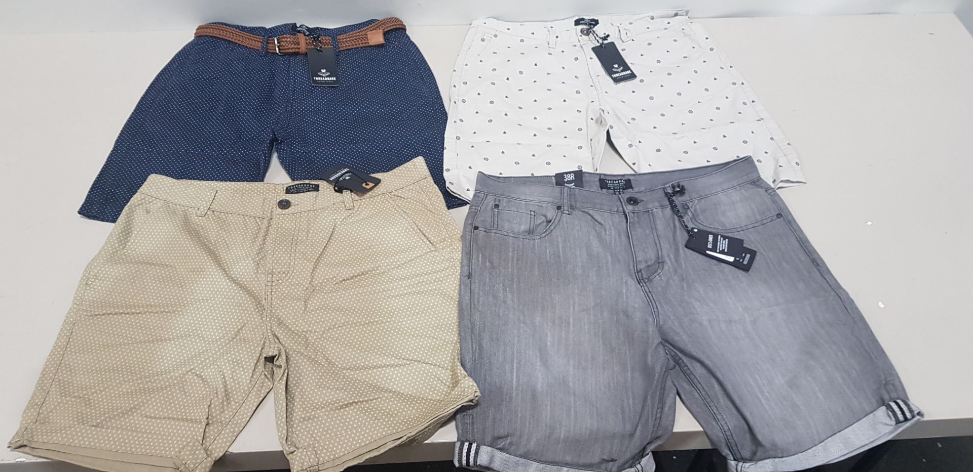 10 X BRAND NEW MIXED THREADBARE CHINO/DENIM SHORTS IN MIXED STYLES AND SIZES (RRP FOR EACH £29.99