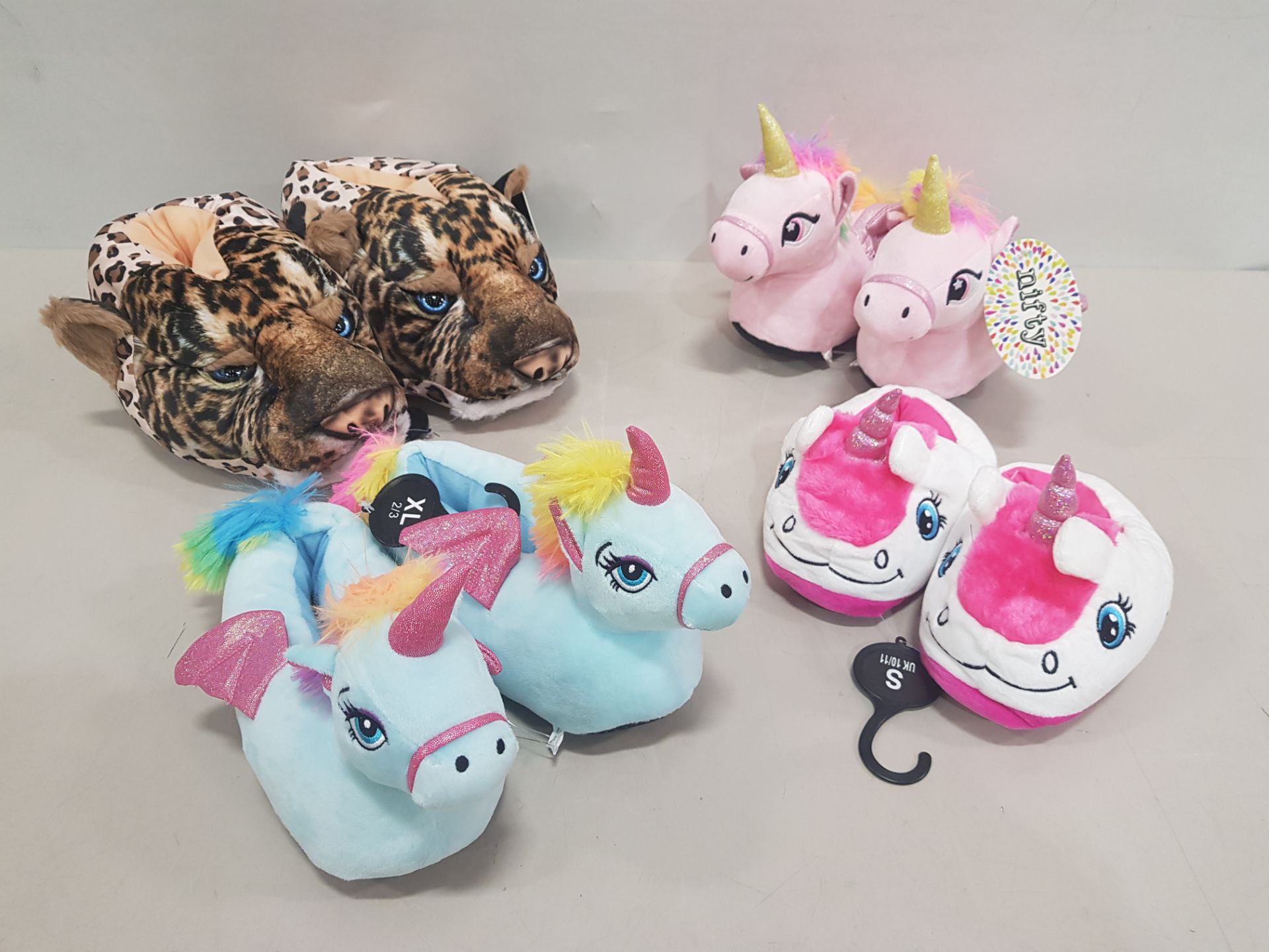 30 X BRAND NEW NIFTY KIDS UNICORN / TIGER / WHALE 3D SLIPPERS - IN MIXED COLOURS - IN MIXED SIZES TO