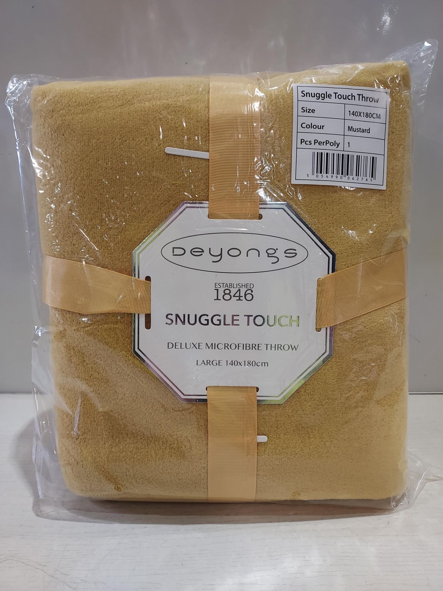 24 X BRAND NEW DEYONGS SNUGGLE TOUCH DELUXE MICROFIBRE THROWS - IN MUSTARD COLOUR (140 X 180