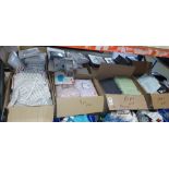 65 + PIECE MIXED LOT CONTAINING VARIOUS MUSBURY SUPERSOFT TOWELS IN MIXED SIZES AND COLOURS /