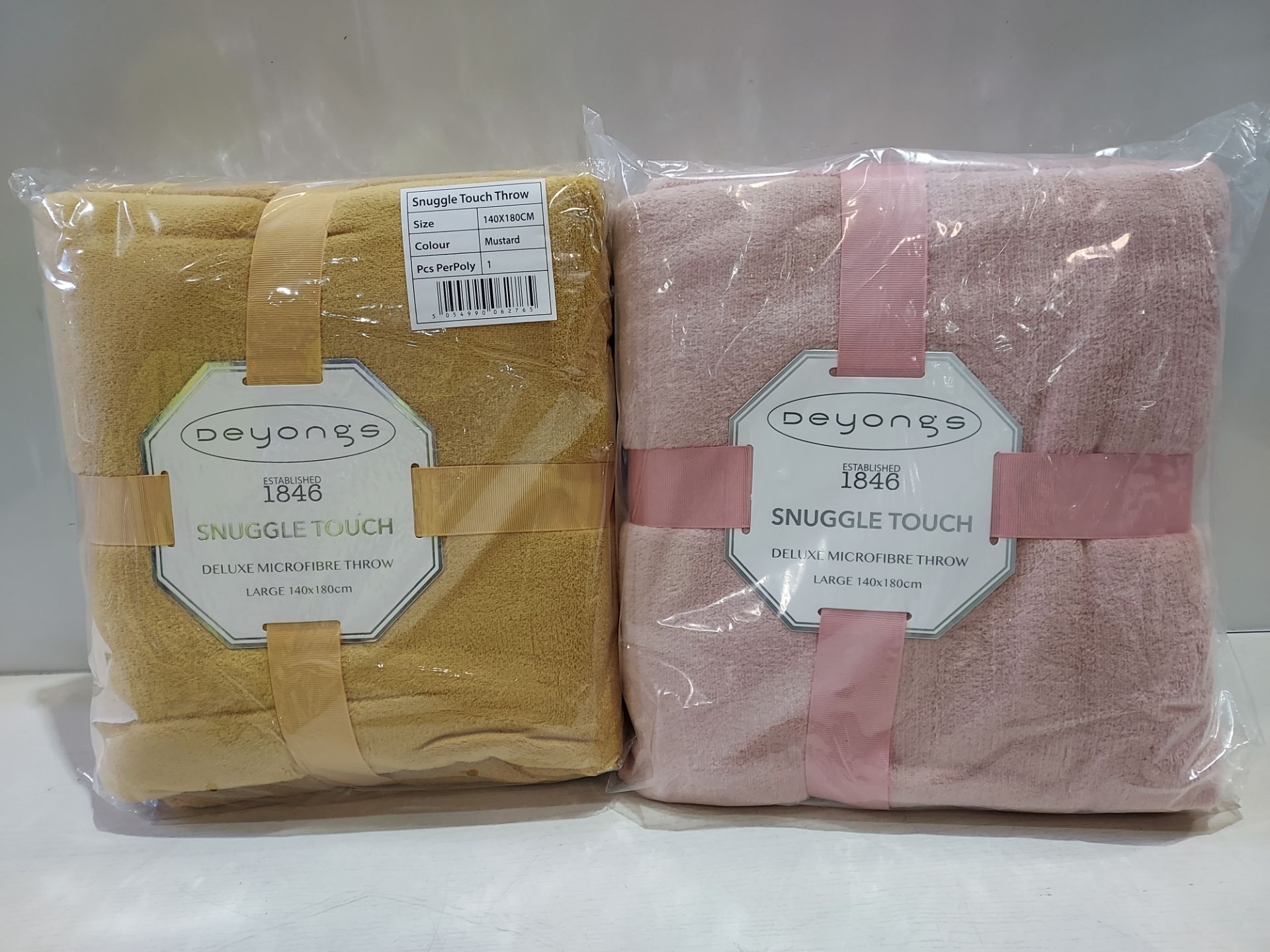 24 X BRAND NEW DEYONGS SNUGGLE TOUCH DELUXE MICROFIBRE THROWS - IN MIXED COLOURS TO INCLUDE