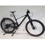 SCOTT SPARK 940 286287. SIZE (M). FAST, LIGHTWEIGHT AND ULTRA CAPABLE ON ALL SORTS OF TERRAIN,