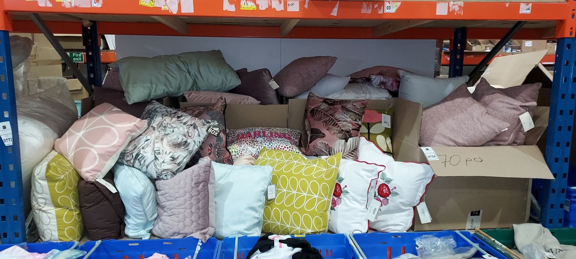 70 X BRAND NEW MIXED CUSHIONS LOT CONTAINING BRANDS CATH KIDSTON / SERENE / ORLA KIERLY SCATTERBOX -