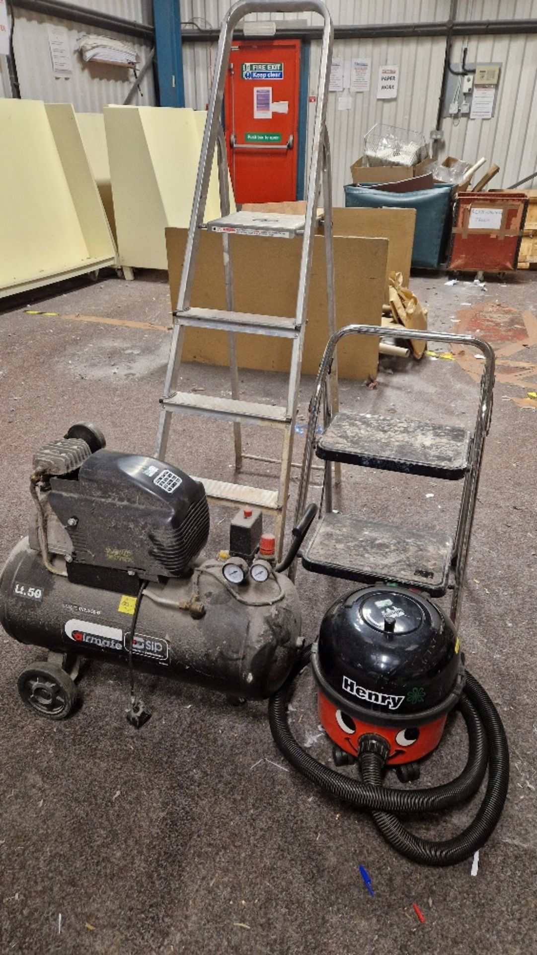 SIP AIRMATE MINI RECEIVER MOUNTED COMPRESSOR WITH TWO STEP LADDERS AND A HENRY VACUUM CLEANER ***