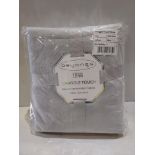 24 X BRAND NEW DEYONGS SNUGGLE TOUCH DELUXE MICROFIBRE THROWS IN SILVER (140 X 180 CM ) - IN 3