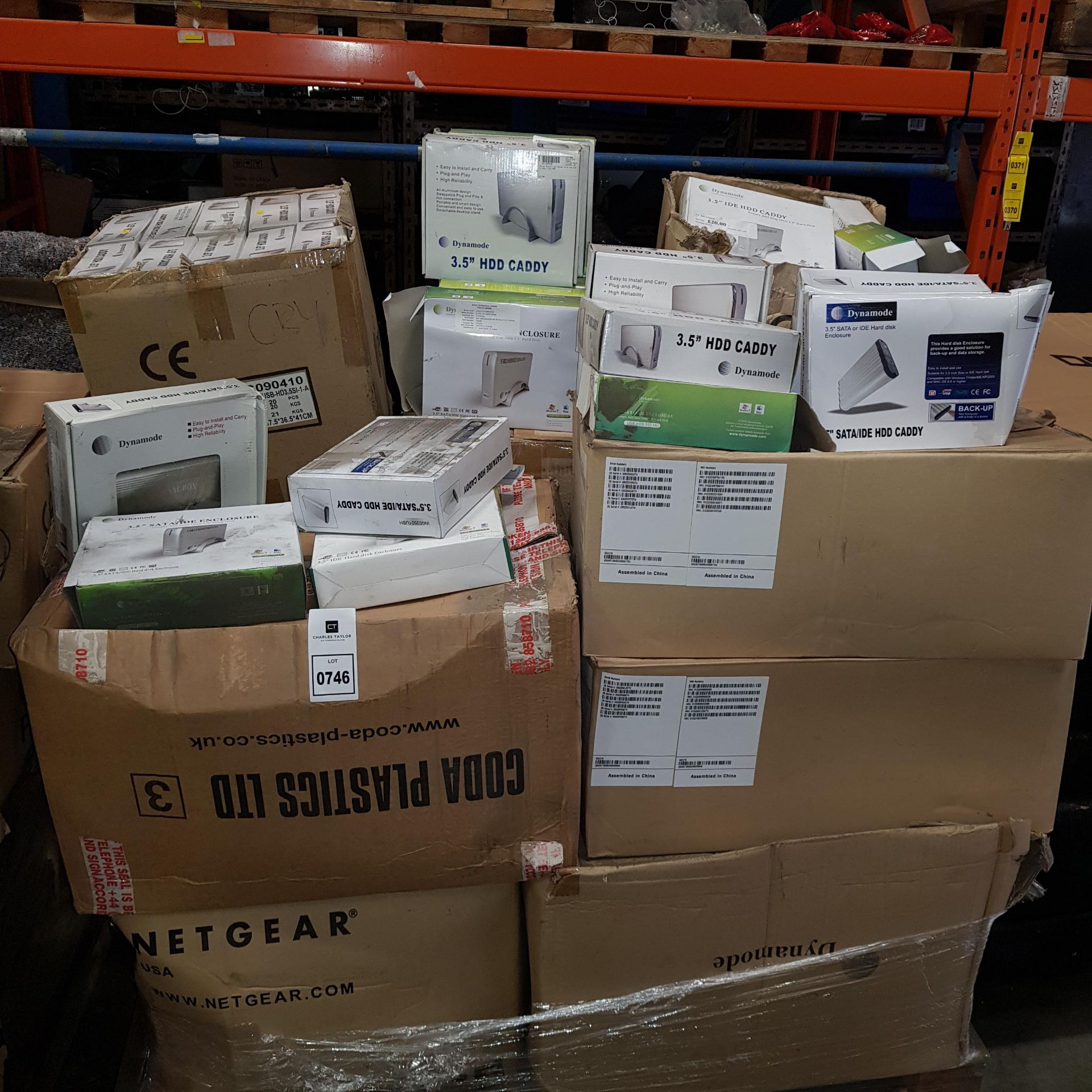 1 X FULL PALLET OF IT EQUIPMENT CONTAINING DYNAMODE HARD DISC ENCLOSURES, 3.5'' IDE AND SATA HDD