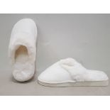 42 X BRAND NEW FAUX FUR INTERIOR AND EXTERIOR - RIBBED SOLE SLIPPERS - ALL IN CREAM - ALL IN SIZE