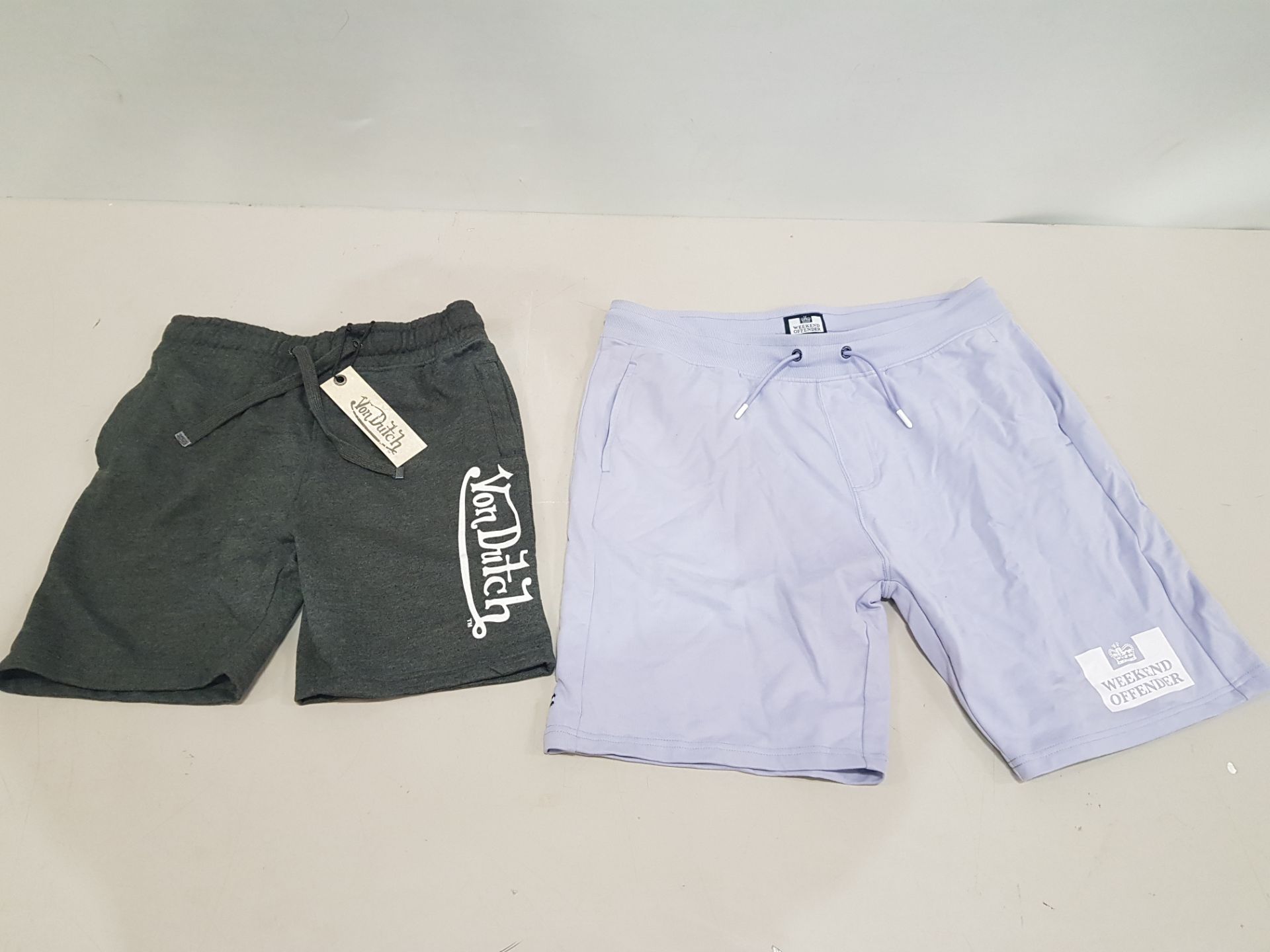 11 X PIECE MIXED LOT CONTAINING 7 VON DUTCH JOGGERS SHORTS SIZE SMALL , 4 WEEKEND OFFENDER MEN'S