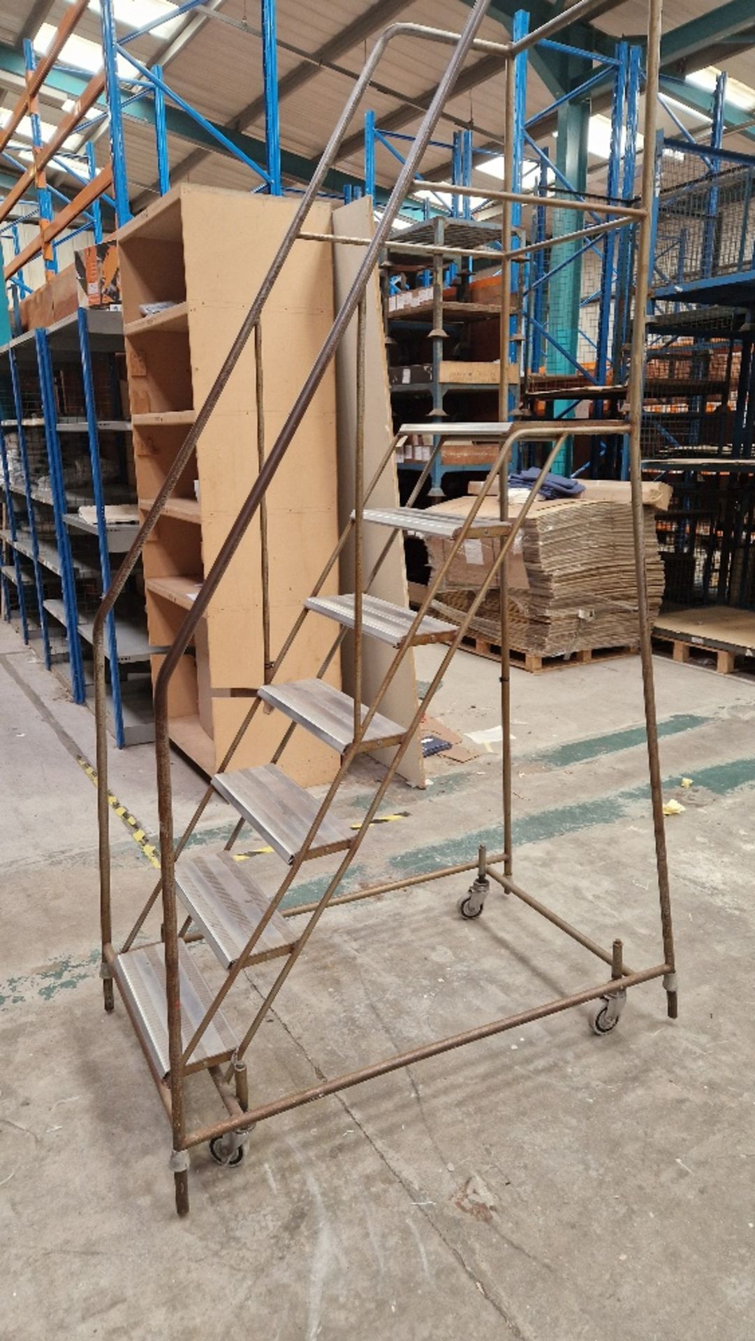MOBILE 6 STEP TO WORKING PLAFORM STEP LADDER *** PLEASE NOTE: ASSETS ARE LOCATED HASLINGDEN,